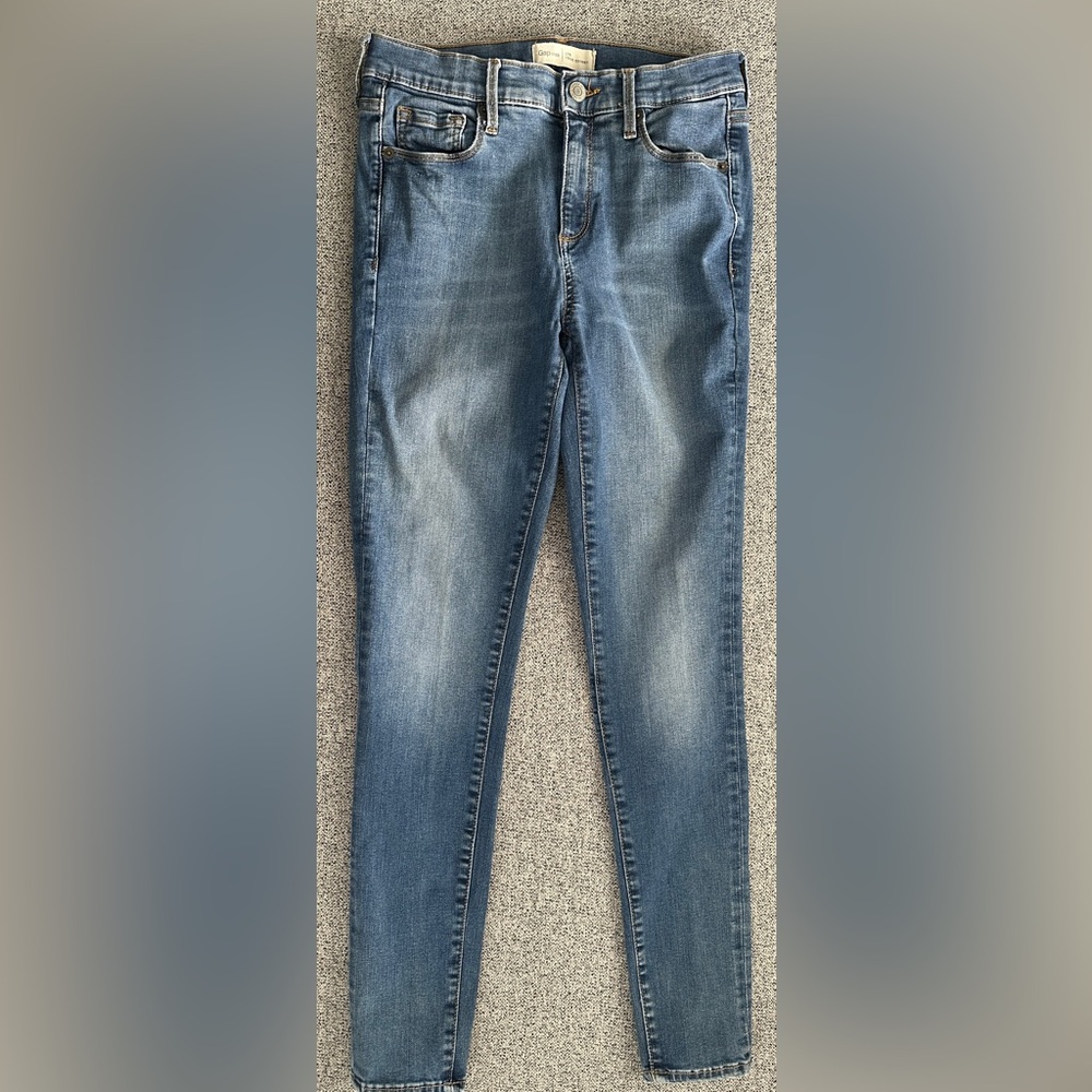Gap Denim women’s 1969 True Skinny Jeans Mid Rise Color blue wash | size 27.